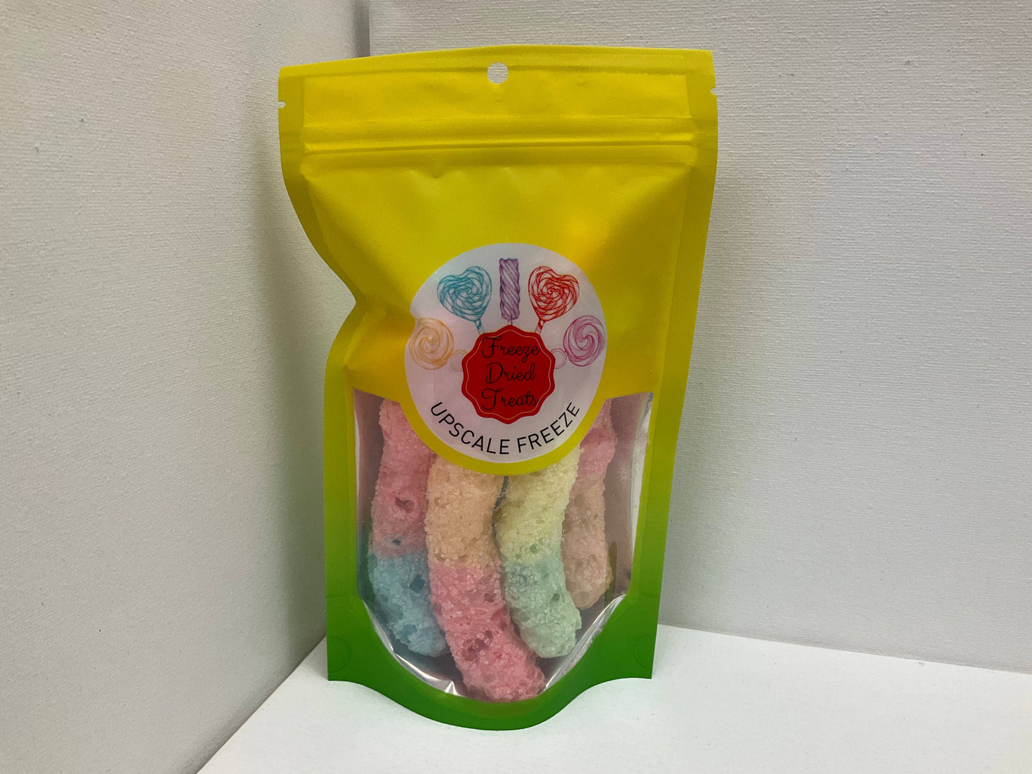 FREEZE DRIED SOUR WORMS
